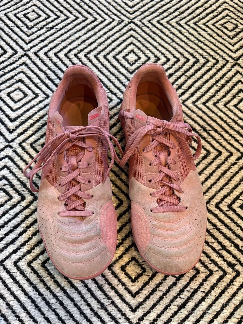 Nike please see